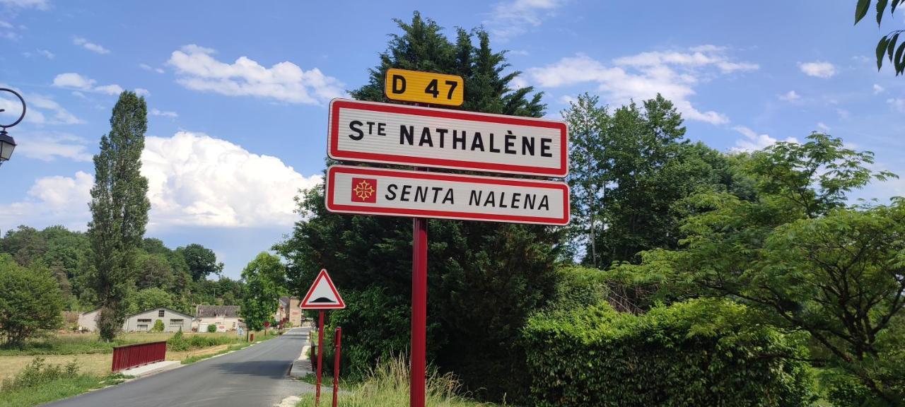 Aux Couleurs D'Esteil Sainte-Nathalène Exterior foto